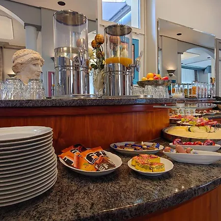 Hotel Kral - Business & Serviced 4*