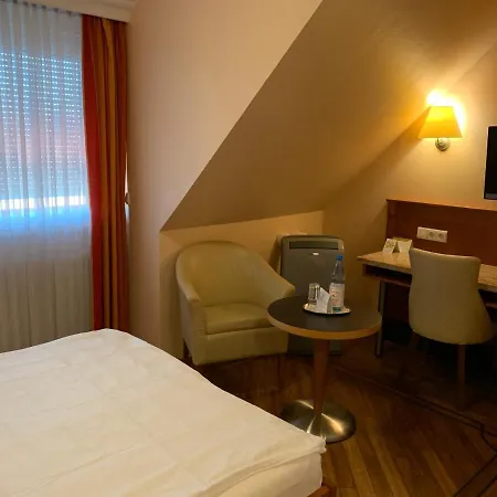 Kral - Business & Serviced Hotel