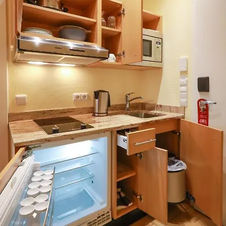 Kral - Business & Serviced Hotel