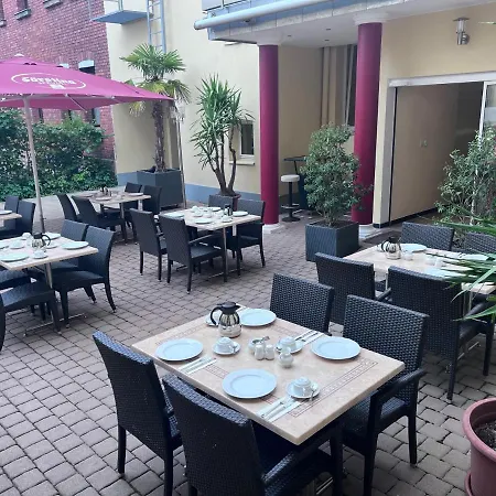 Kral - Business & Serviced Hotel 4*