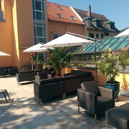 Kral - Business & Serviced Hotel 4*