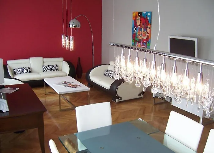 Hotel Kral - Business & Serviced 4*