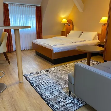 Kral - Business & Serviced 4*