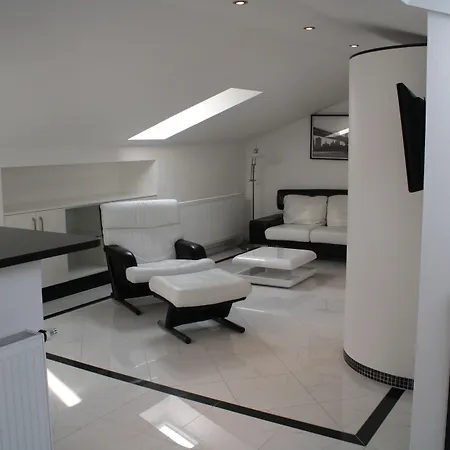 Hotel Kral - Business & Serviced