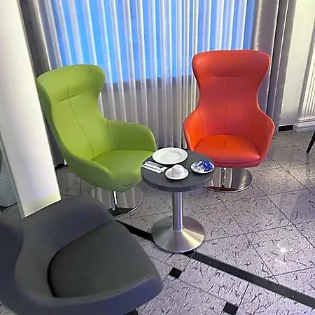 Kral - Business & Serviced ホテル 4*