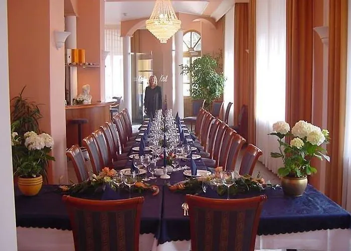 Kral - Business & Serviced 4*