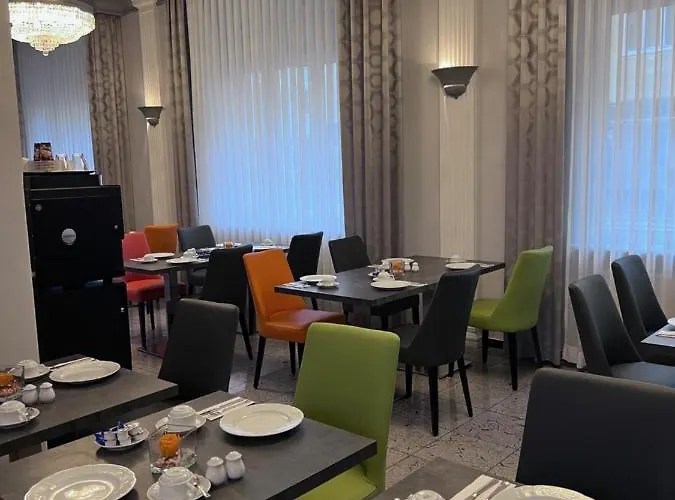 Kral - Business & Serviced Ξενοδοχείο 4*