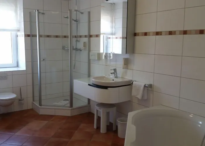 Kral - Business & Serviced 4*