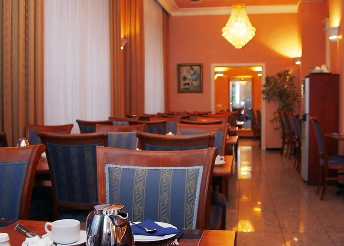Kral - Business & Serviced Ξενοδοχείο